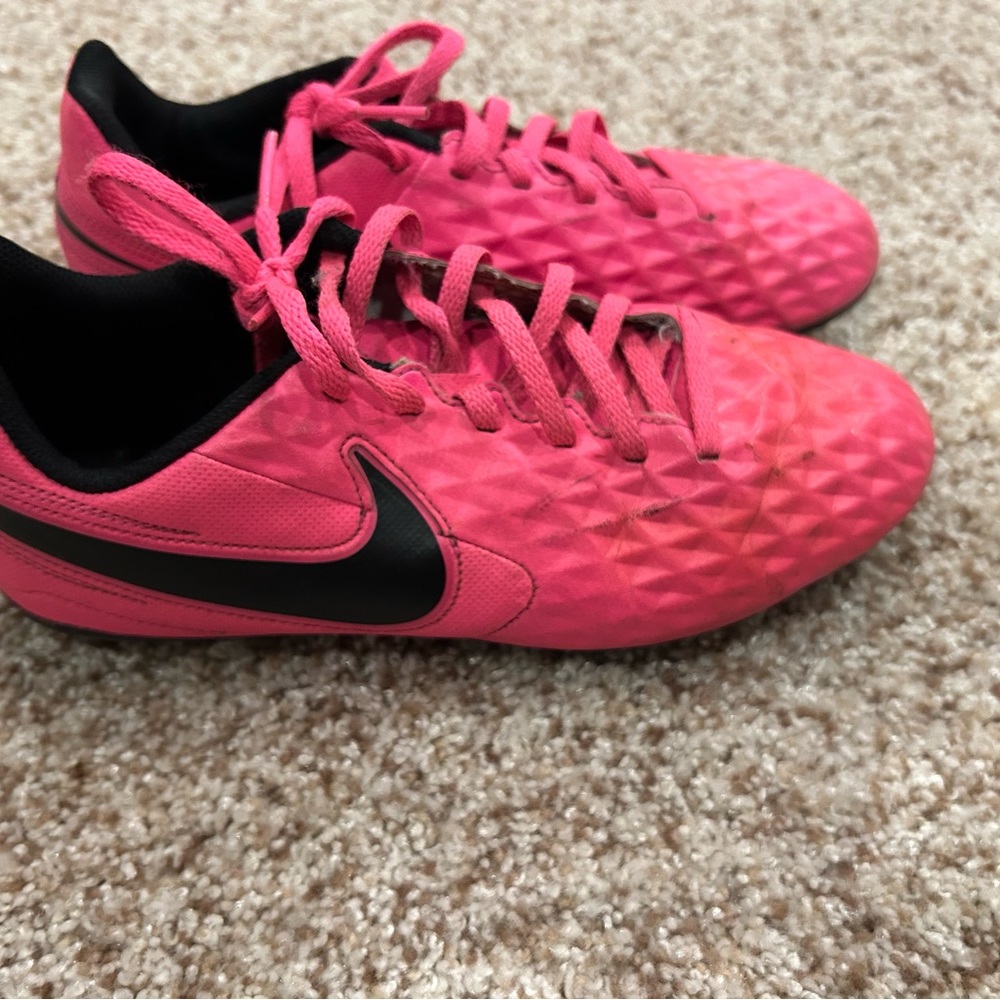 Nike pink girls outdoor soccer cleats